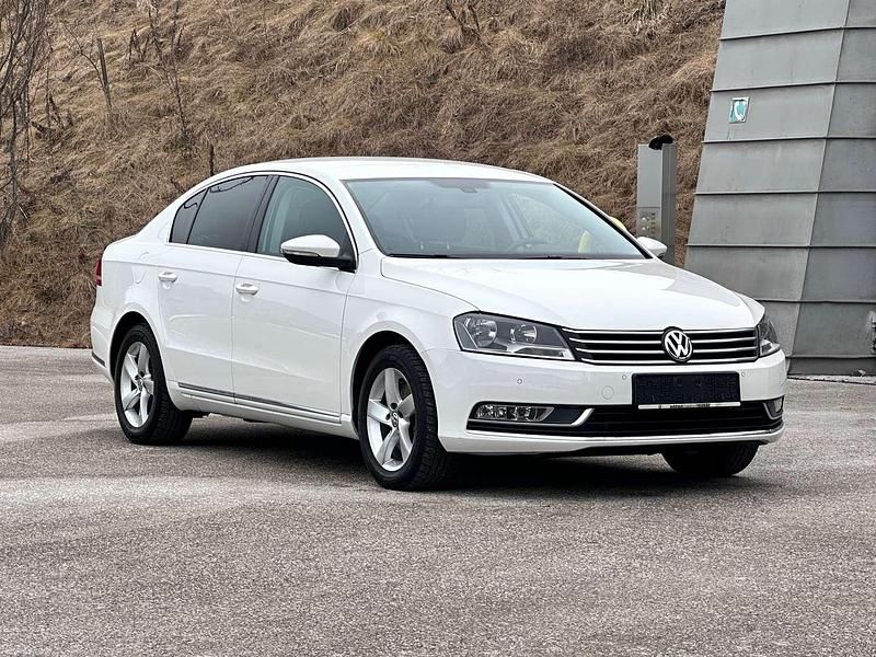 Gebraucht VW Passat Comfortline 150 PS (110 kW) 2013 Weiß Limousine