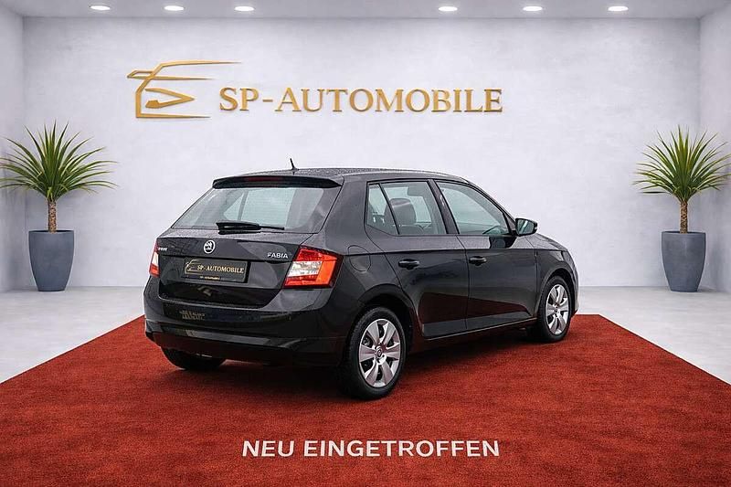 Gebraucht Skoda Fabia Ambition 60 PS (44 kW) 2016 Schwarz Limousine