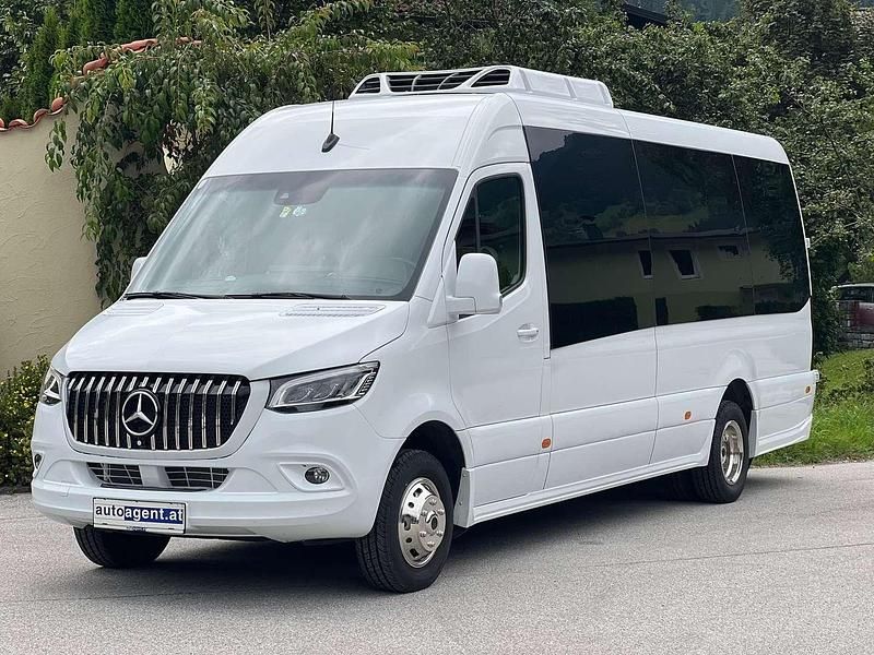 Weiß Gebraucht 2024 Mercedes Sprinter Edition 1 Van | € 119.000 - Bild 1/4
