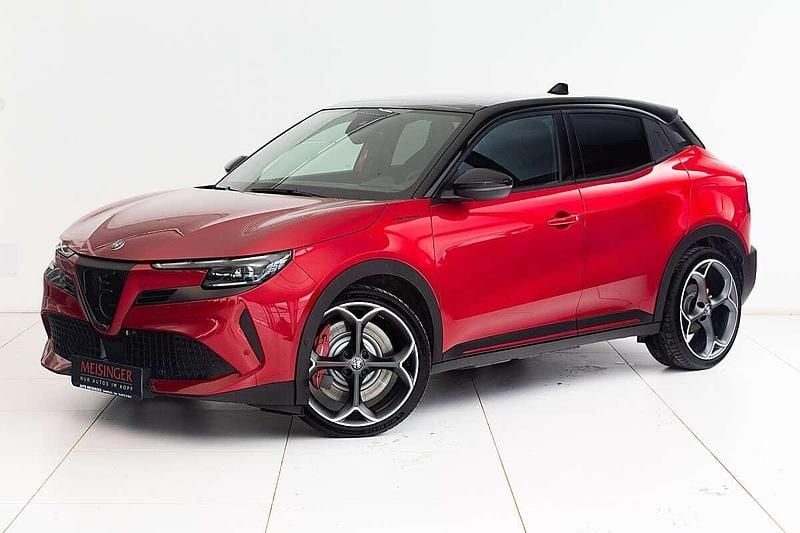 Gebraucht Alfa Romeo Junior Veloce 206 kW (281 PS) 2025 Rot SUV