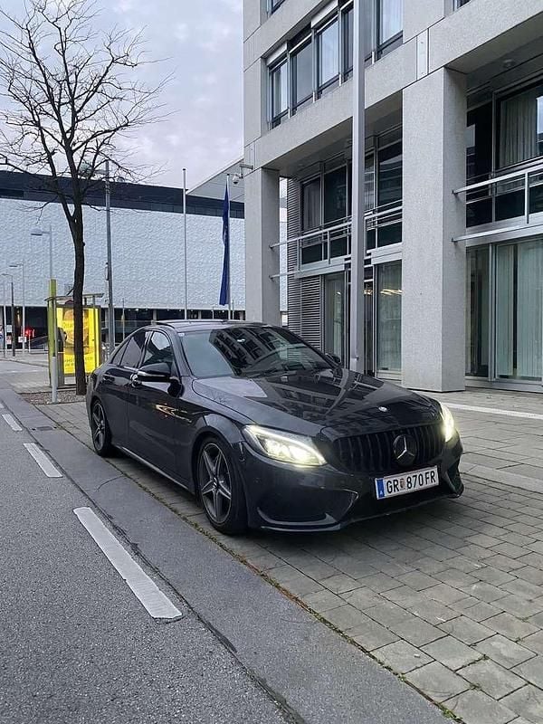 Gebraucht Mercedes C220 AMG line 170 PS (125 kW) 2014 Schwarz Limousine