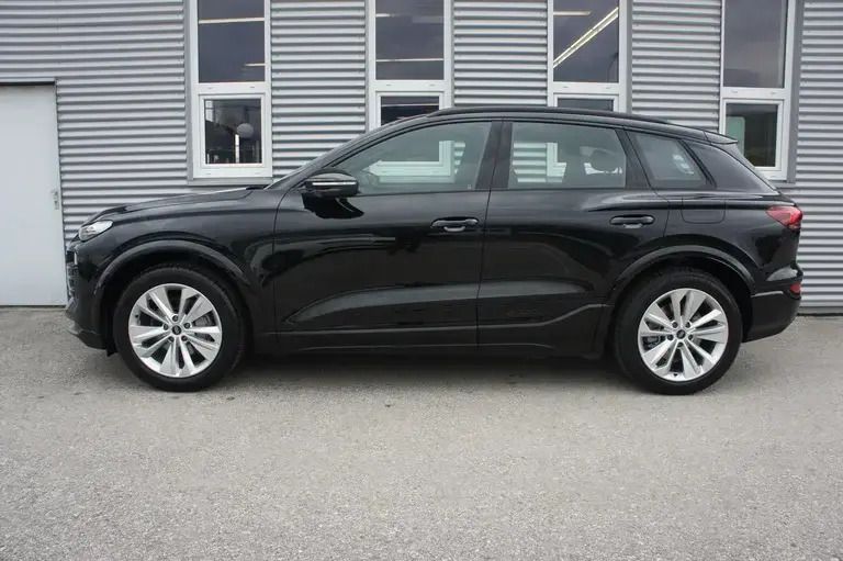 Gebraucht Audi Q6 e-tron Business 284 kW (387 PS) 2024 Schwarz  metallicperleffektno SUV