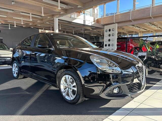 Gebraucht Alfa Romeo Giulietta Super 120 PS (88 kW) 2017 Schwarz Kleinwagen
