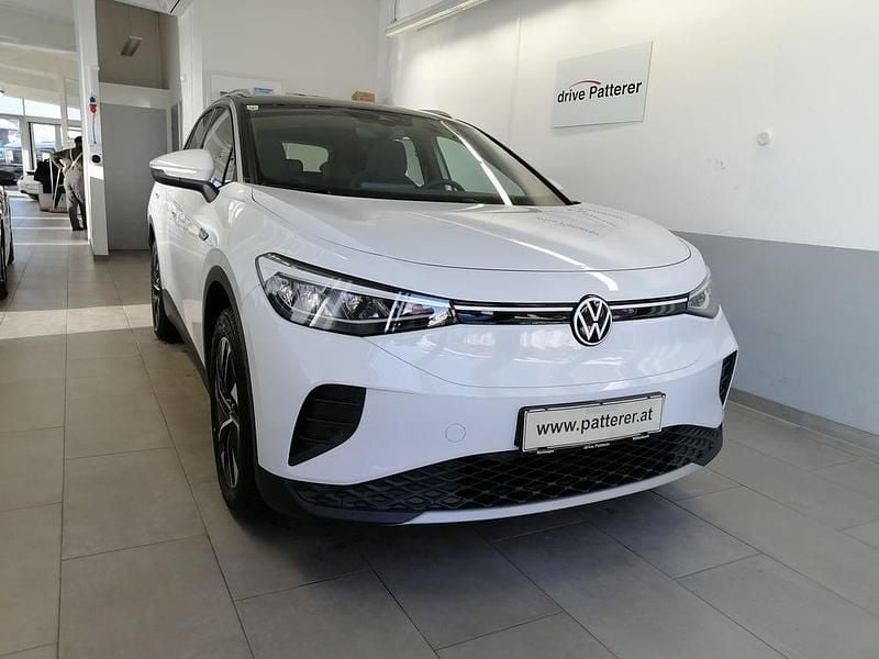Weiss normal Gebraucht 2021 VW ID.4 Pure SUV | € 24.995 - Bild 1/4