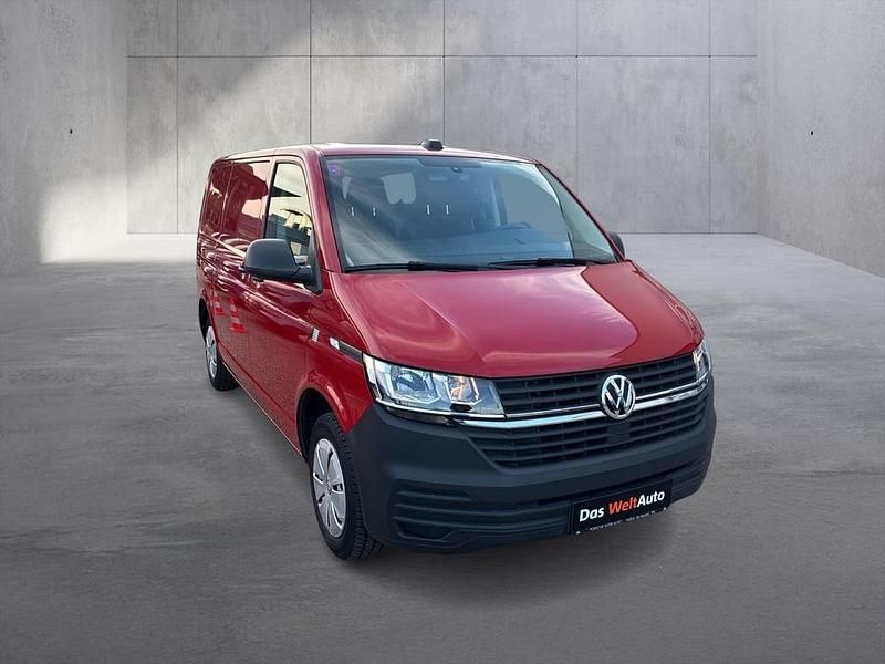 Gebraucht VW T6.1 110 PS (80 kW) 2023 Mittelrot  normal Van