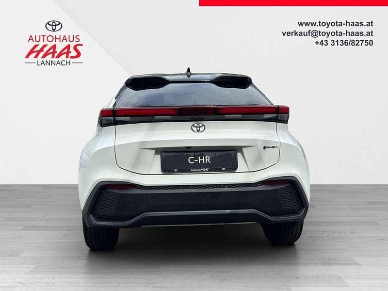 Neu Toyota C-HR Active 152 PS (111 kW) 2025 Weiß SUV
