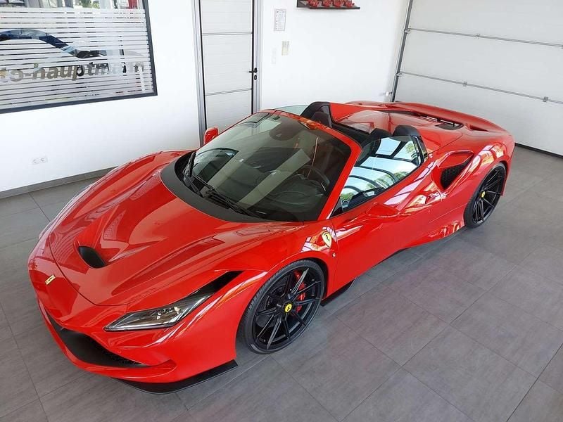 Gebraucht Ferrari F8 721 PS (530 kW) 2021 Rot Cabrio