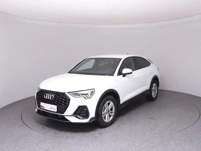 Weiss normal Gebraucht 2024 Audi Q3 Sportback Comfort SUV | € 36.990 (Superpreis) - Bild 1/4