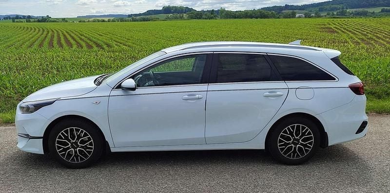 Gebraucht Kia Ceed Sportswagon Silver 159 PS (116 kW) 2022 Weiß Kombi