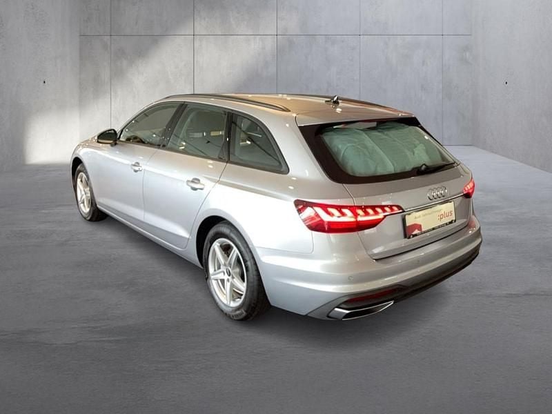 Gebraucht Audi A4 136 PS (100 kW) 2024 Silber  metallic Kombi
