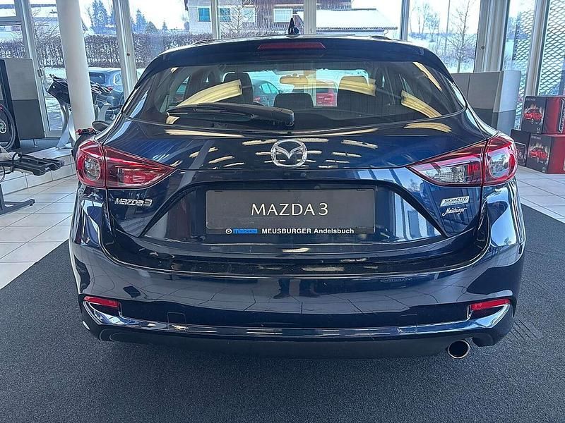 Gebraucht Mazda 3 Emotion 101 PS (74 kW) 2017 Blau Kleinwagen