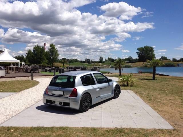 Verkauft Renault Clio Sport 3 0 V6 Gebraucht 2002 50 070 Km In Gebraucht Renault Clio Sport 3 0 V6