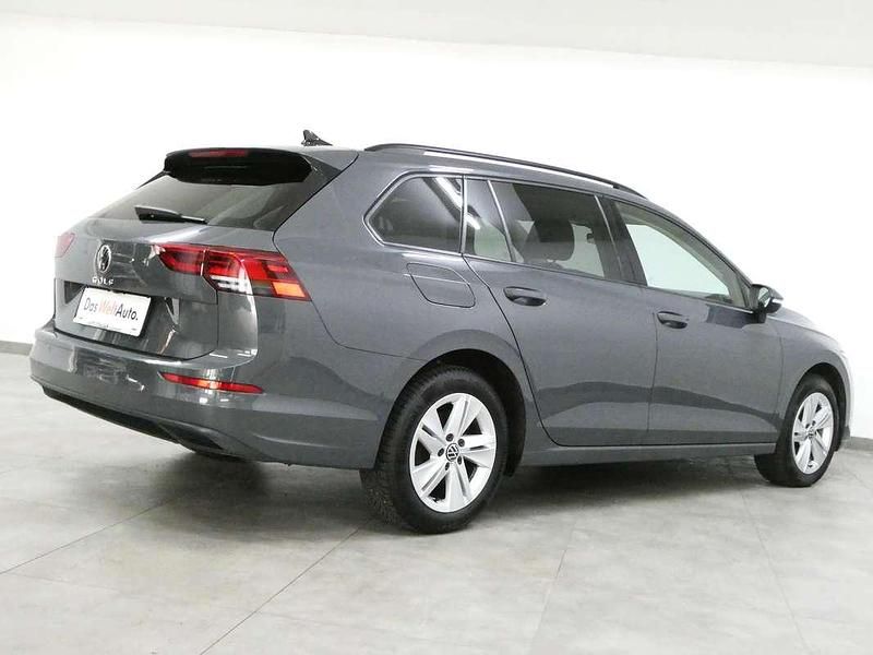 Gebraucht VW Golf VIII Life 116 PS (85 kW) 2023 Grau Kombi