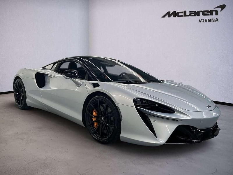 Gebraucht McLaren Artura 700 PS (514 kW) 2023 Silber Coupé