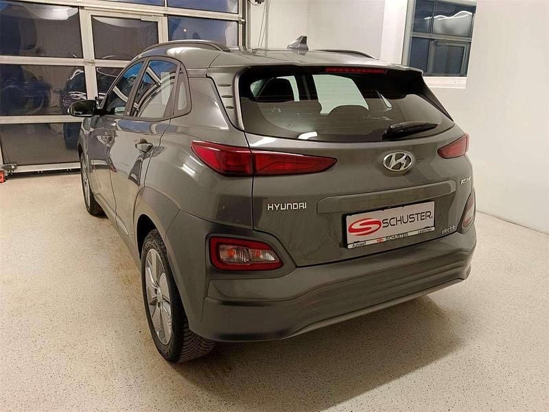 Gebraucht Hyundai Kona 100 kW (136 PS) 2020 Grau SUV