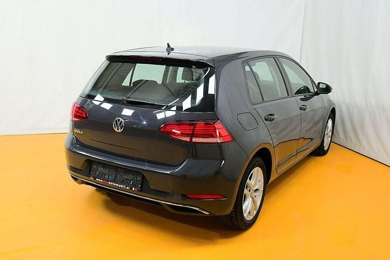 Gebraucht VW Golf VII Comfortline 116 PS (85 kW) 2018 Grau Limousine
