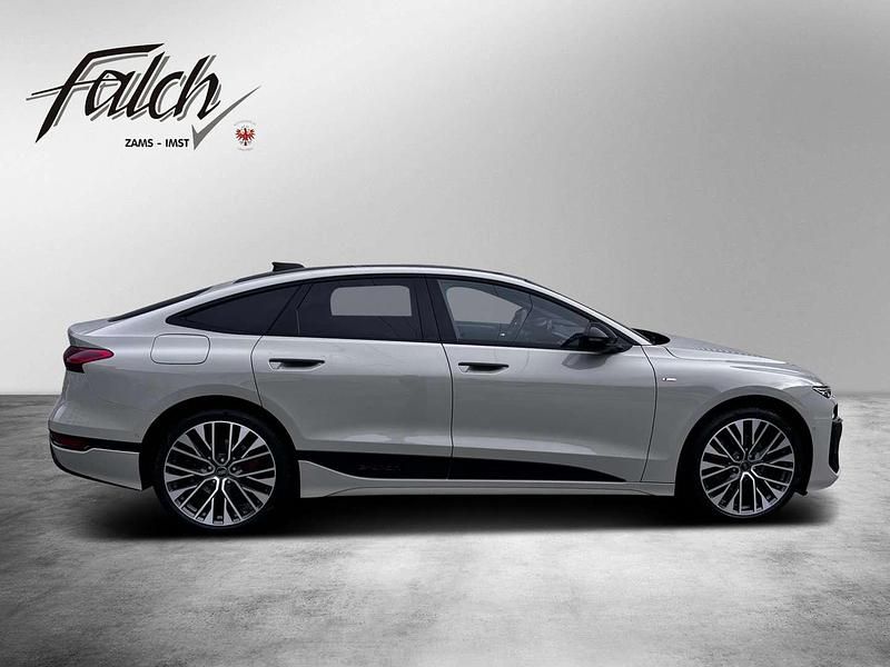 Neu Audi e-tron 100 kW (136 PS) 2025 Braun SUV