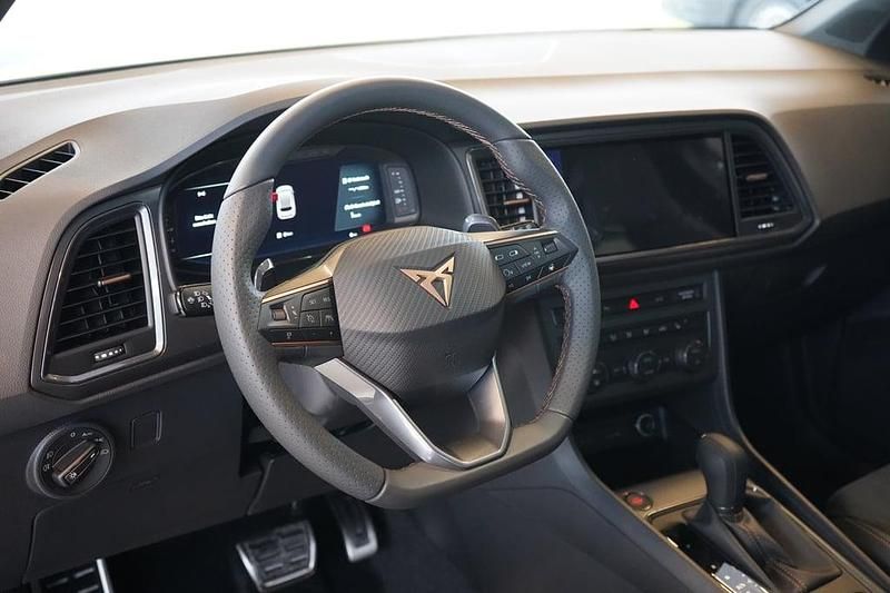 Neu Cupra Ateca 150 PS (110 kW) 2026 Dunkelgrün metallic SUV