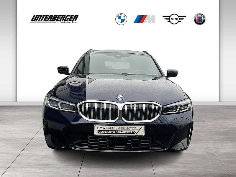 Gebraucht BMW 320e M Sport 163 PS (119 kW) 2022 Blau Kombi