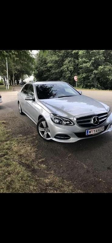 Gebraucht Mercedes E220 Avantgarde 170 PS (125 kW) 2014 Limousine