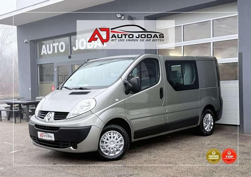 Beige Gebraucht 2010 Renault Trafic Van / Kleinbus | € 11.000 (Teuer) - Bild 1/4