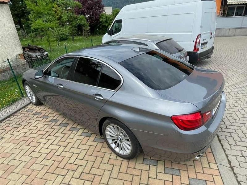 Gebraucht BMW 520 184 PS (135 kW) 2010 Grau Limousine