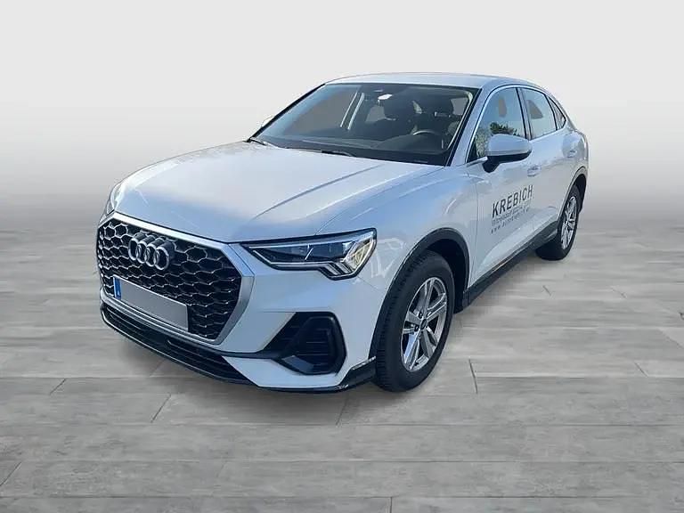 Gebraucht Audi Q3 Sportback Ambiente 150 PS (110 kW) 2024 Weiss  metallic SUV