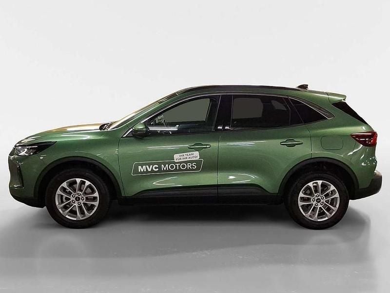 Gebraucht Ford Kuga Titanium 151 PS (111 kW) 2025 Grün SUV