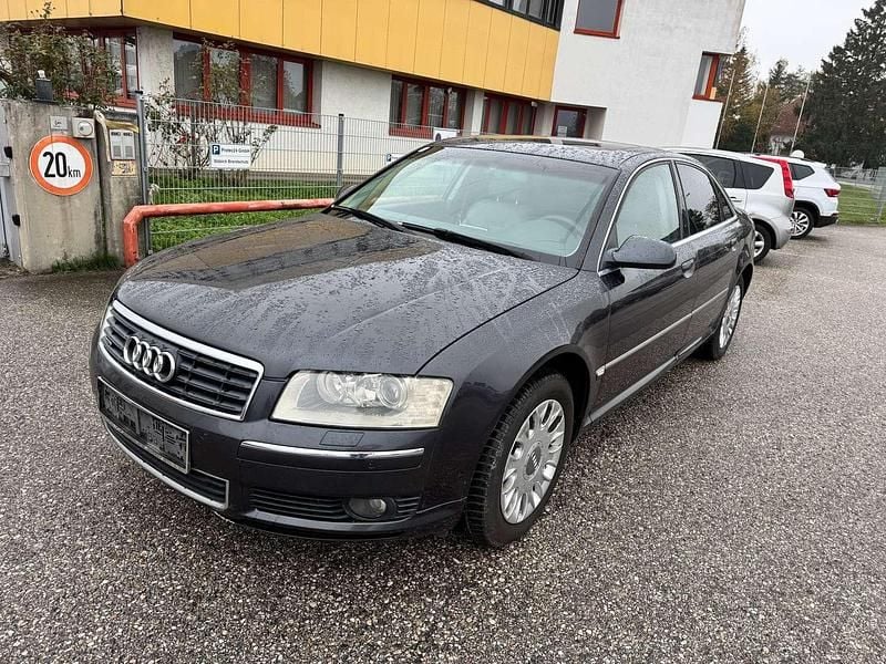 Grau Gebraucht 2005 Audi A8 Limousine | € 3.550 - Bild 1/4