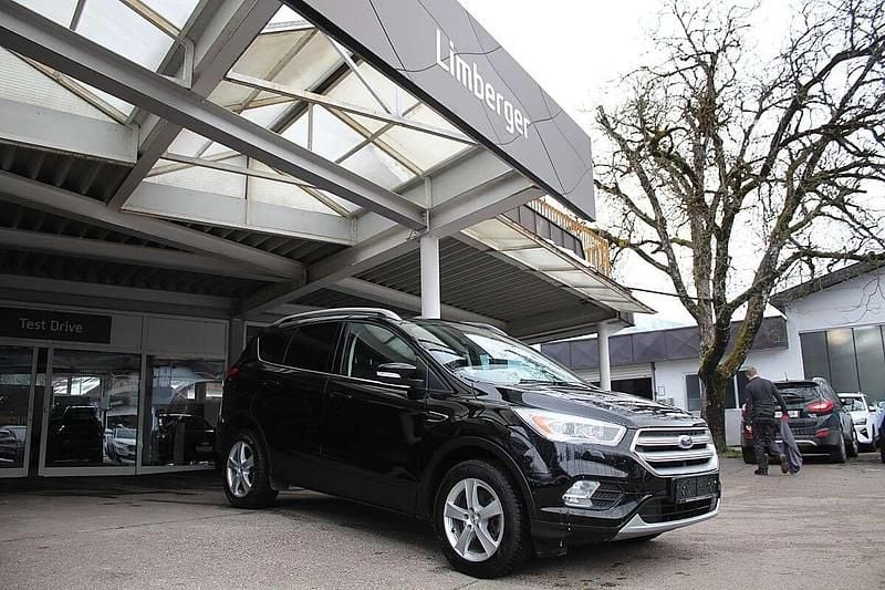 Gebraucht Ford Kuga Titanium 120 PS (88 kW) 2017 Schwarz SUV