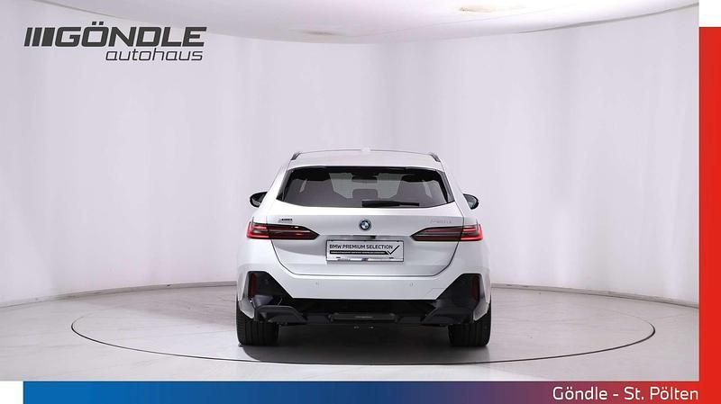 Gebraucht BMW 550e Shadowline 313 PS (230 kW) 2025 Weiß Kombi