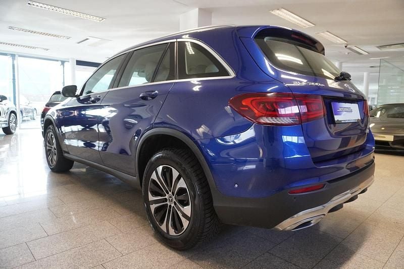 Gebraucht Mercedes GLC300e 320 PS (235 kW) 2020 Blau SUV