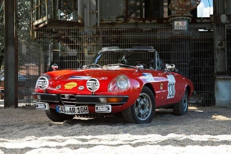Gebraucht Alfa Romeo Spider 126 PS (92 kW) 1977 Rot Cabrio