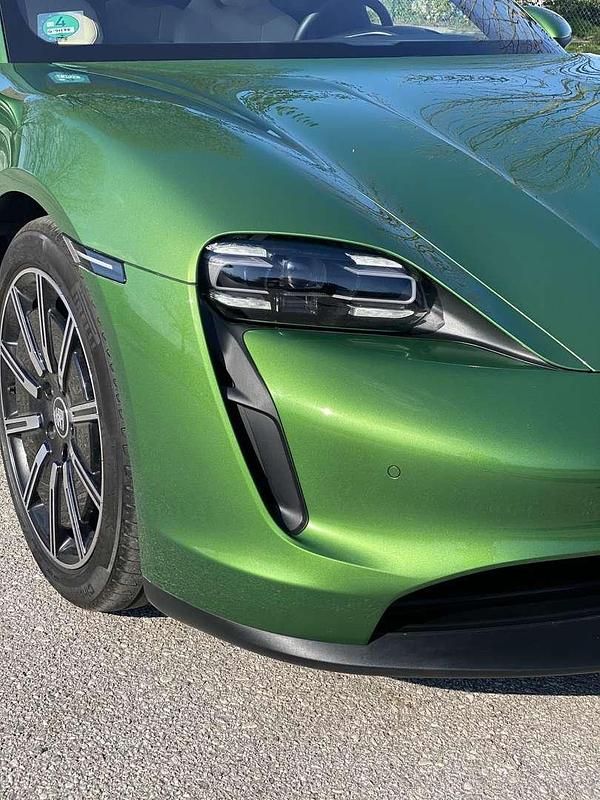 Gebraucht Porsche Taycan 419 kW (571 PS) 2022 Grün Limousine