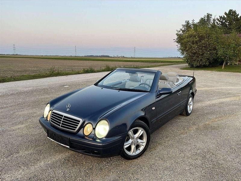 Blau Gebraucht 1999 Mercedes CLK320 Elegance Cabrio | € 8.990 (Fairer Preis) - Bild 1/4