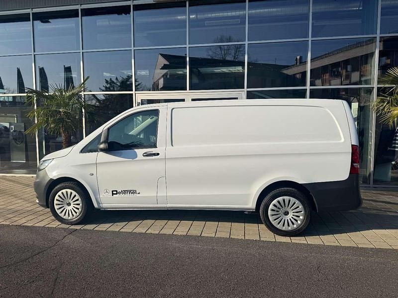 Gebraucht Mercedes Vito 102 PS (75 kW) 2024 Weiß Van