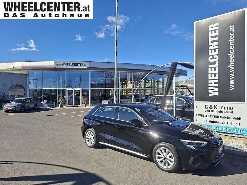 Gebraucht Audi A3 Sportback Ambiente 110 PS (80 kW) 2021 Schwarz Kleinwagen