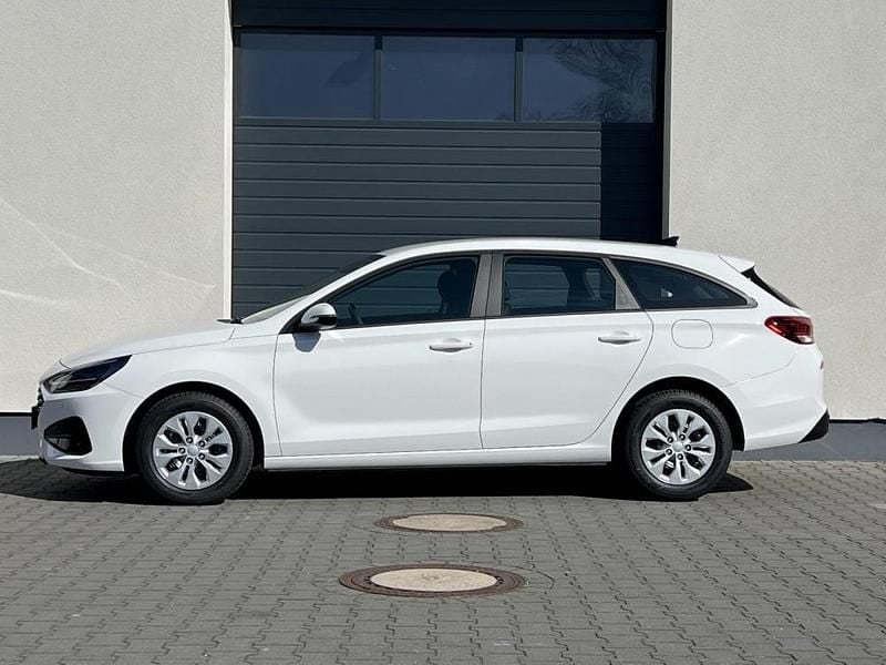 Neu 2025 Hyundai i30 Comfort Kombi | € 26.849 (Guter Preis) - Bild 1/4
