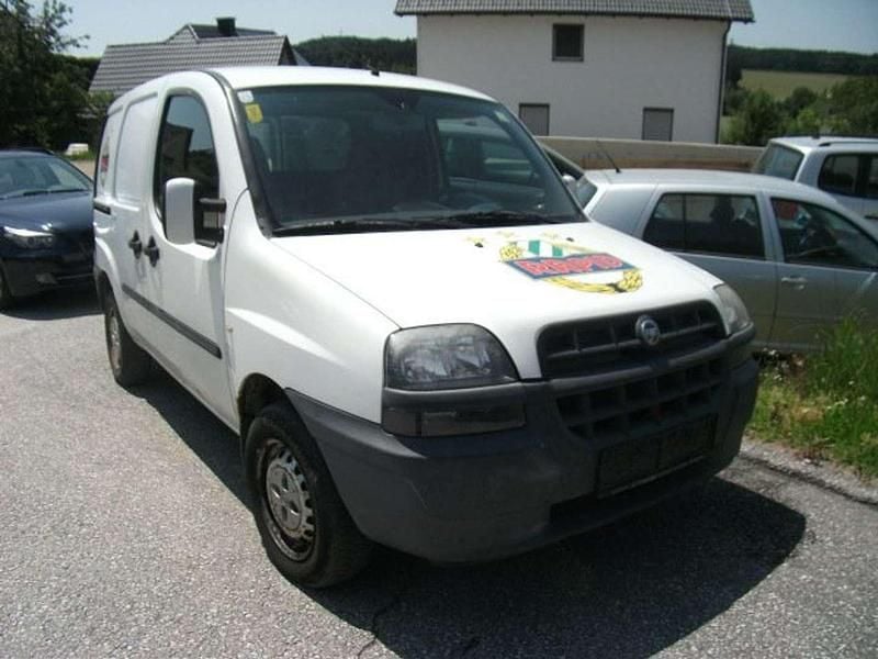 Weiß Gebraucht 2003 Fiat Doblò Van / Kleinbus | € 990 (Superpreis) - Bild 1/4