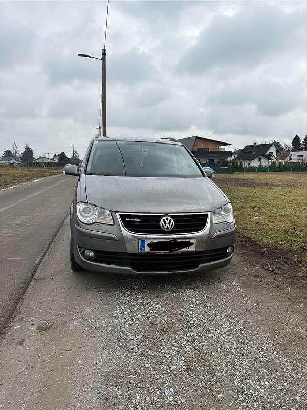 Gebraucht VW Touran Trendline 105 PS (77 kW) 2008 Grau Van / Kleinbus
