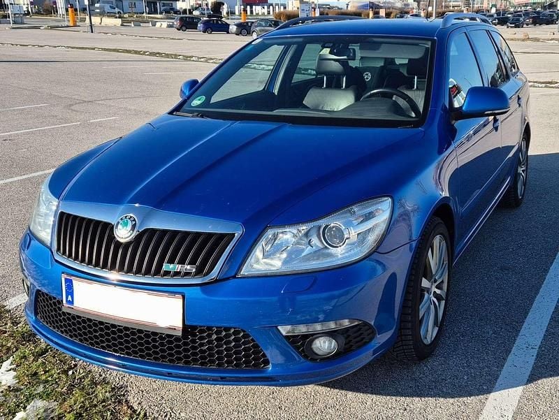 Blau Gebraucht 2012 Skoda Octavia RS Kombi | € 7.250 (Fairer Preis) - Bild 1/4