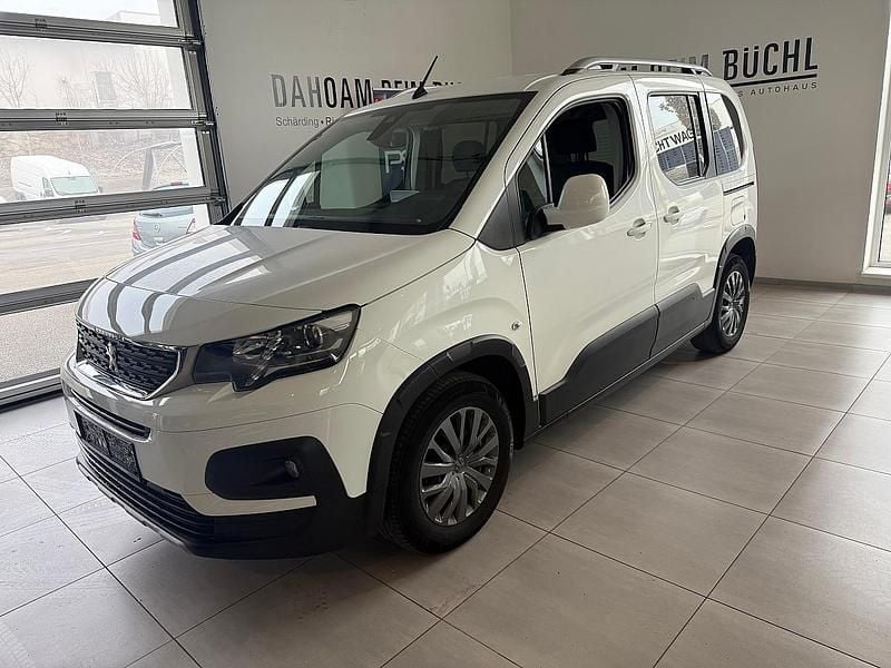 Weiß Gebraucht 2019 Peugeot Rifter Allure Van / Kleinbus | € 20.590 (Guter Preis) - Bild 1/1