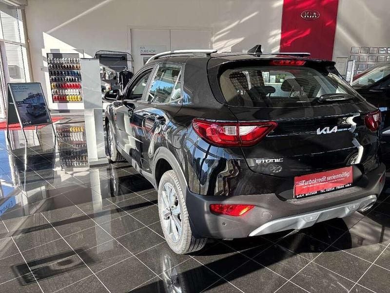 Neu Kia Stonic Silver 99 PS (72 kW) 2025 SUV