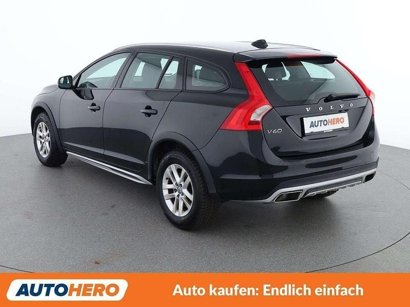 Gebraucht Volvo V60 CC Business Edition 150 PS (110 kW) 2016 Schwarz Kombi