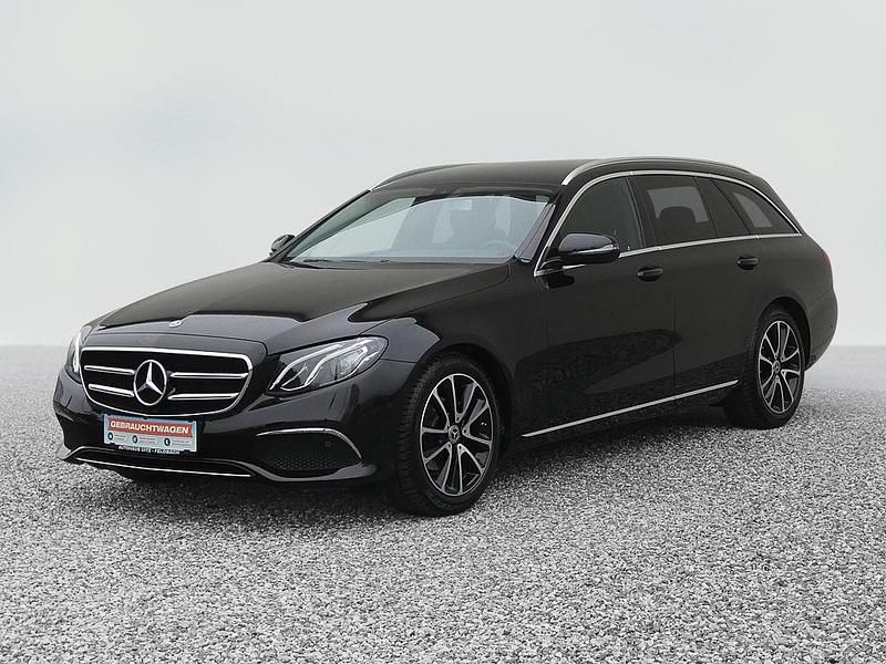 Gebraucht Mercedes E220 Avantgarde 194 PS (142 kW) 2019 Schwarz Kombi