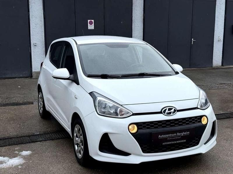 Gebraucht Hyundai i10 67 PS (49 kW) 2019 Weiß Kleinwagen