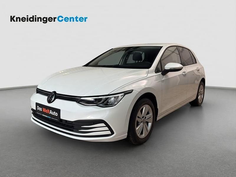 Gebraucht VW Golf VIII Life 115 PS (84 kW) 2023 Weiss  metallicperleffekt Limousine
