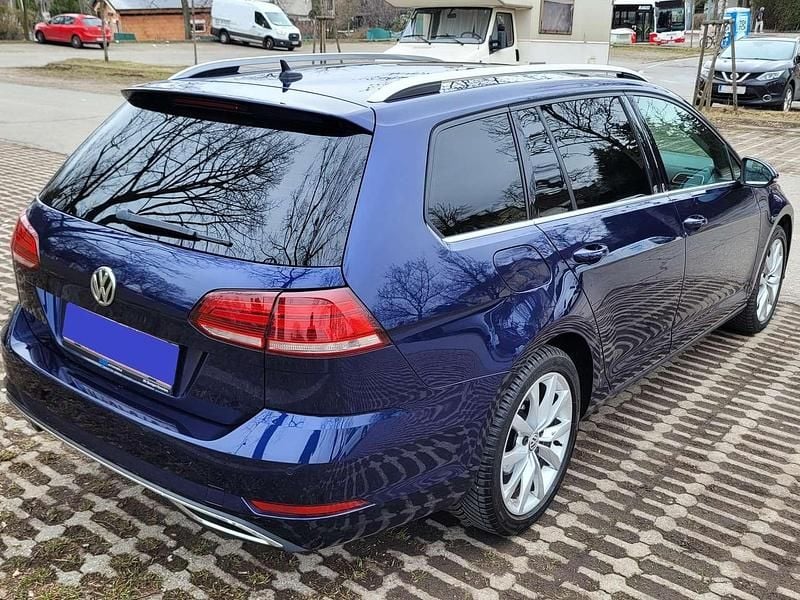 Gebraucht VW Golf VII Highline 150 PS (110 kW) 2019 Blau Kombi