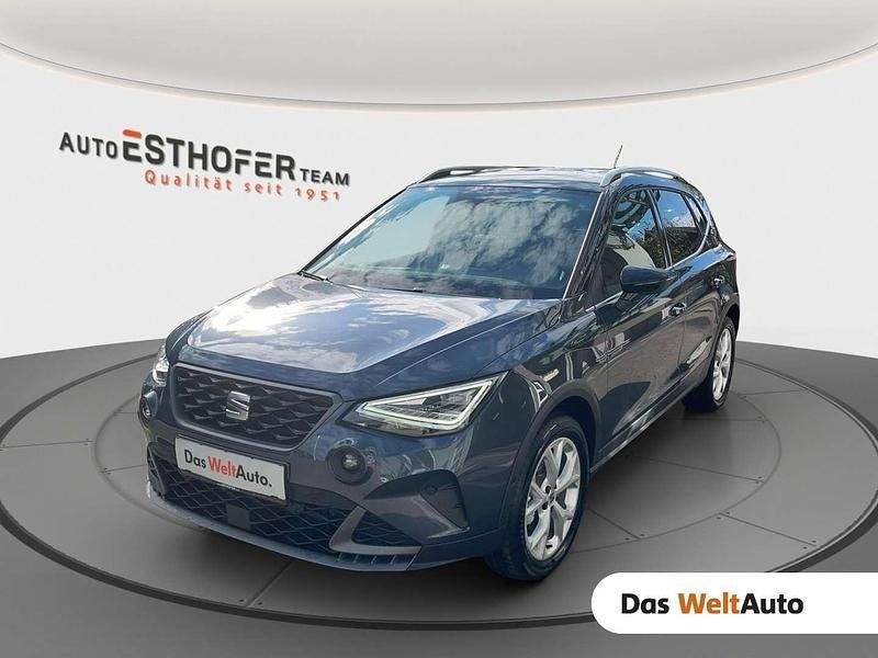 Dunkelgrau metallic Gebraucht 2024 Seat Arona FR SUV | € 24.980 - Bild 1/4