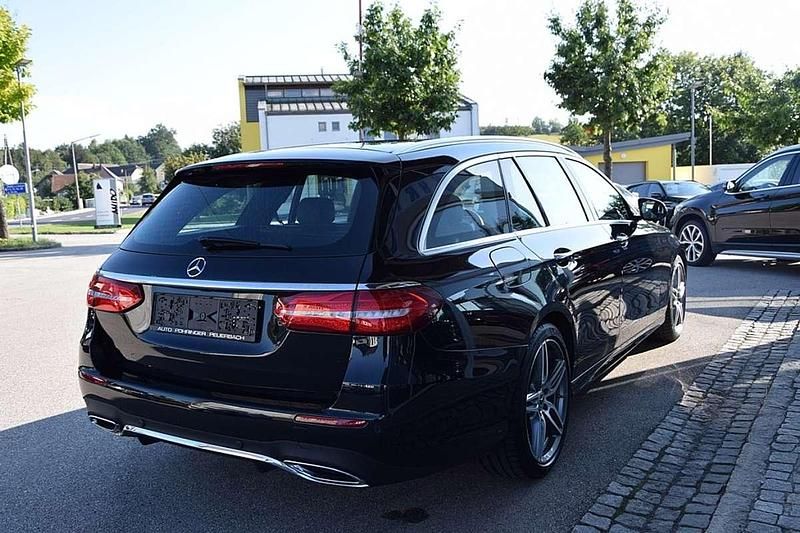 Gebraucht Mercedes E400 AMG 340 PS (250 kW) 2019 Schwarz Kombi